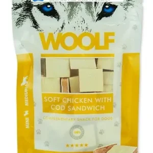 Sleva WOOLF pochoutka Soft Chicken with Cod Sandwich 100g
